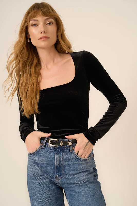 Simple And Comfortable Project Social T Dreams Come True Velvet Long Sleeve in Black Simple And Comfortable Project Social T Dreams Come True Velvet Long Sleeve in Black